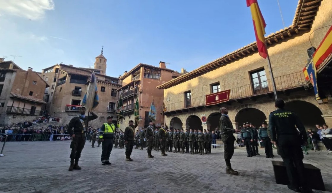 La plaza del Castillo de Valderrobres acogerá el 23 de octubre un Solemne Acto Militar de Arriado de Bandera