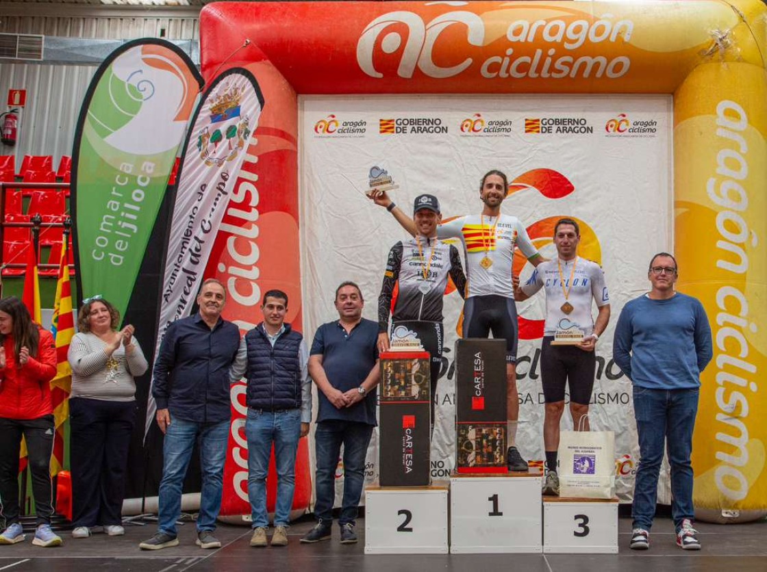 Bruno Garcés y Ester Ruiz se imponen en la Jamón Bike Gravel Race