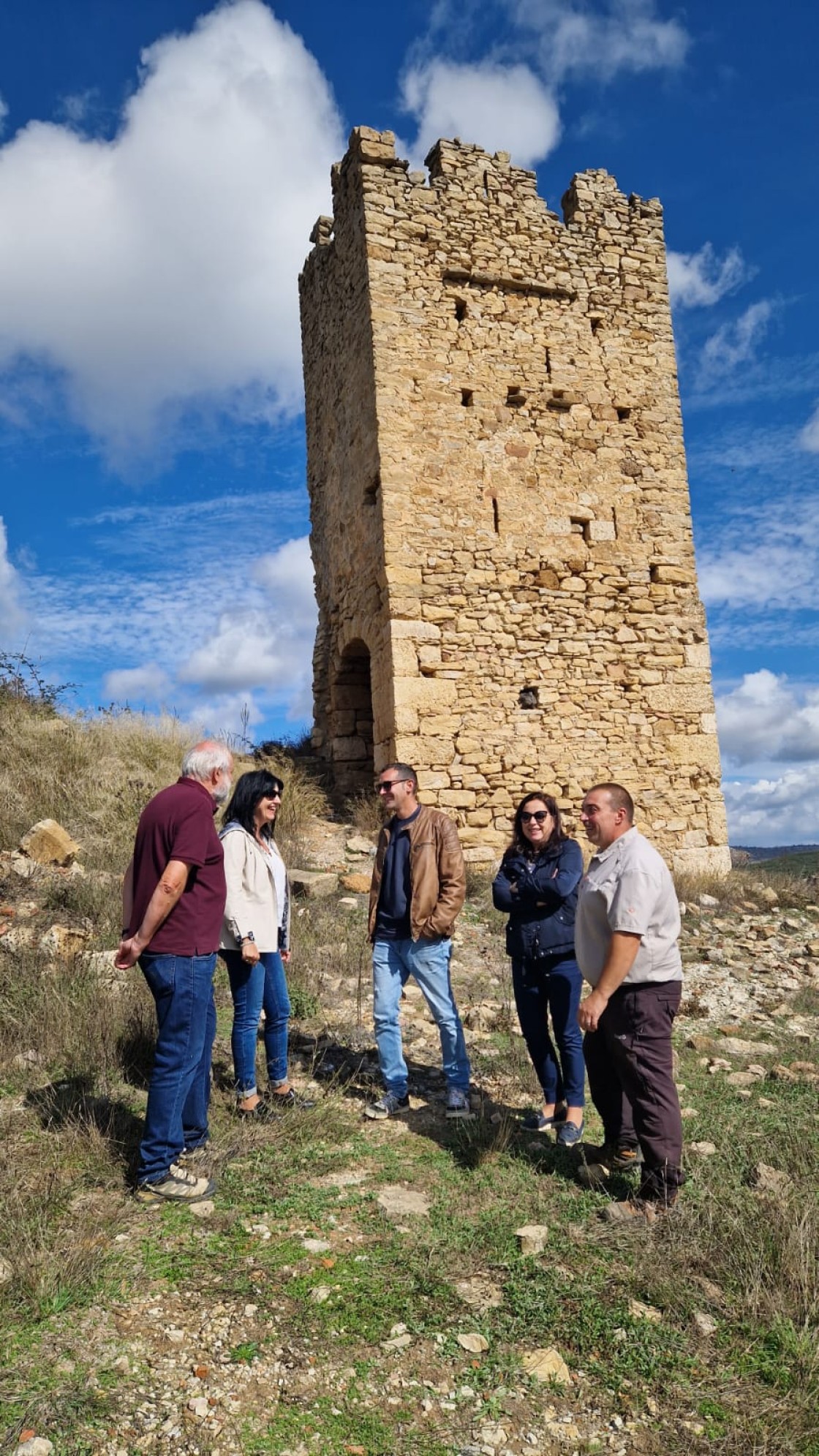 San Agustín plantea actuar de urgencia en el Castillo de Pradas para evitar su ruina