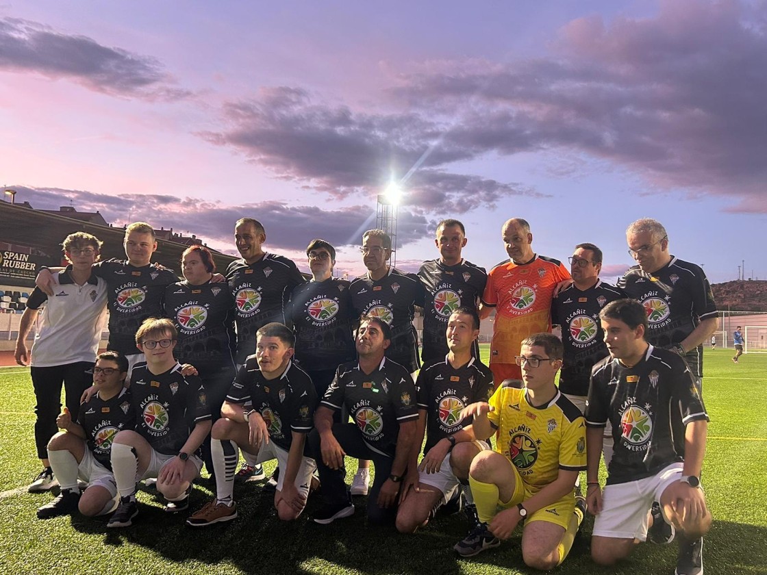 El Alcañiz C.F. Diversidad sale al campo con los valores de igualdad y respeto
