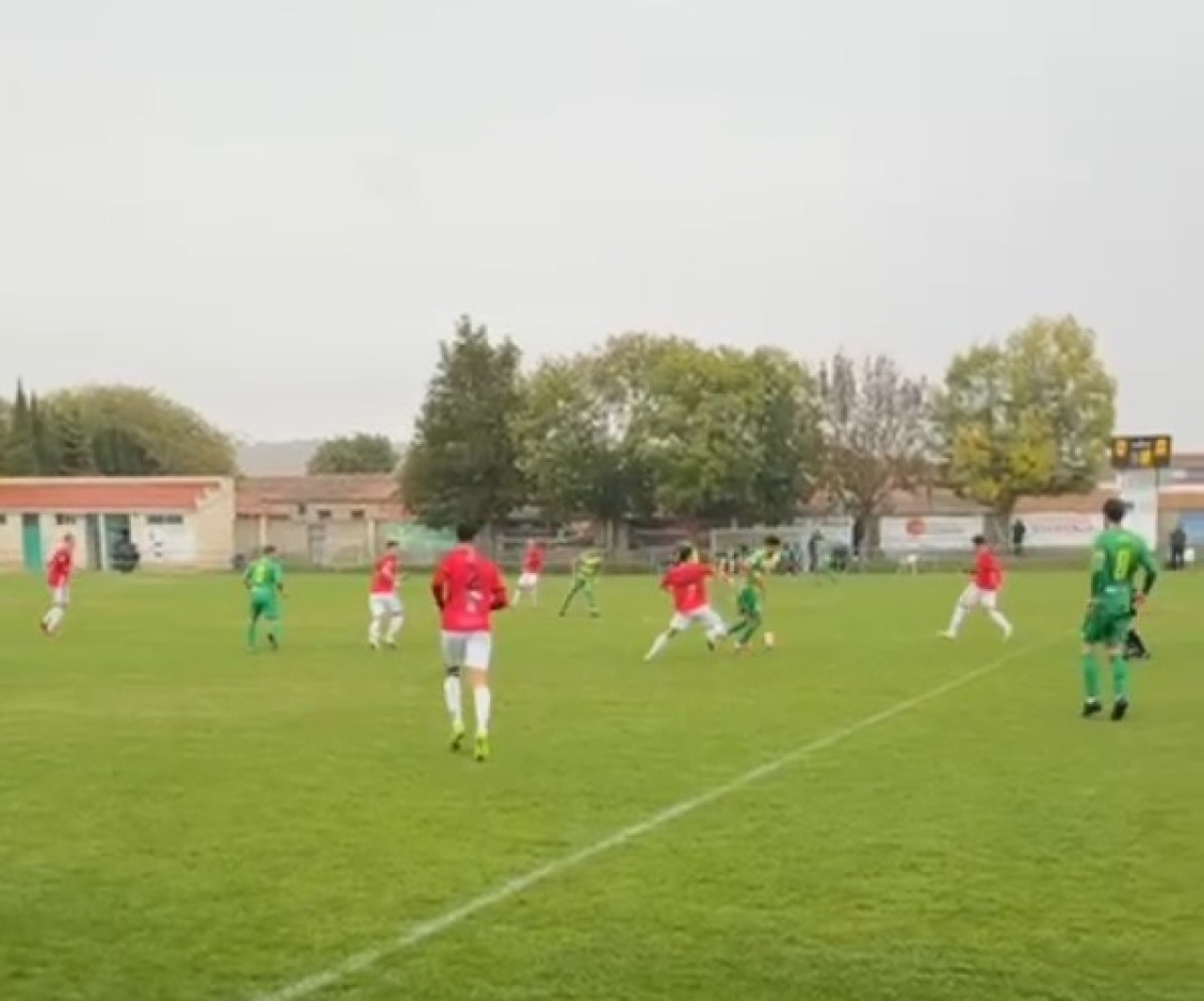 Una roja malogra la reválida del liderazgo del Calamocha en Jumaya (1-3)