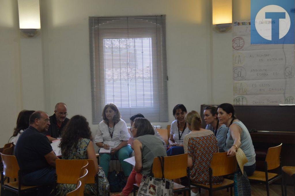 Uno de los grupos de trabajo de Escuelas Unesco en la escuela de música de Teruel