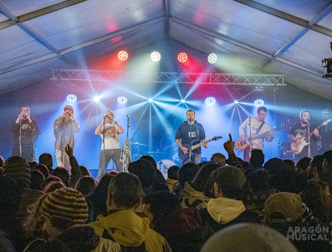Ni Zorra puso color turolense a la cita por la dignidad de las montañas
