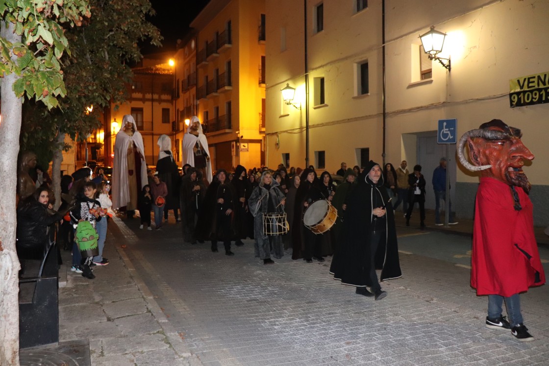 La Noche de las Ánimas llenó de misterio Teruel hasta que Julián Mesía dio por muerta a su amada