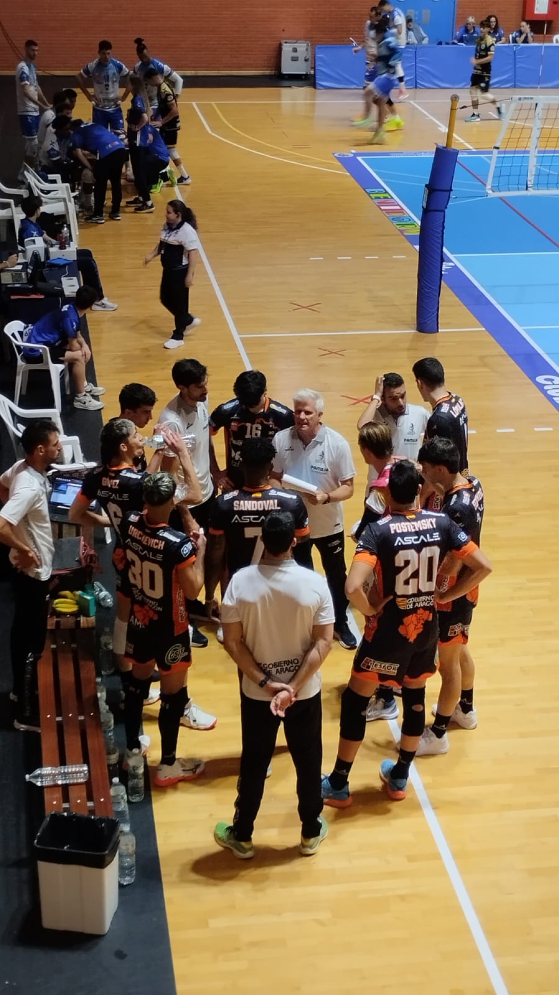 Pamesa Teruel rema para ahogarse en la orilla de Benidorm (3-2)