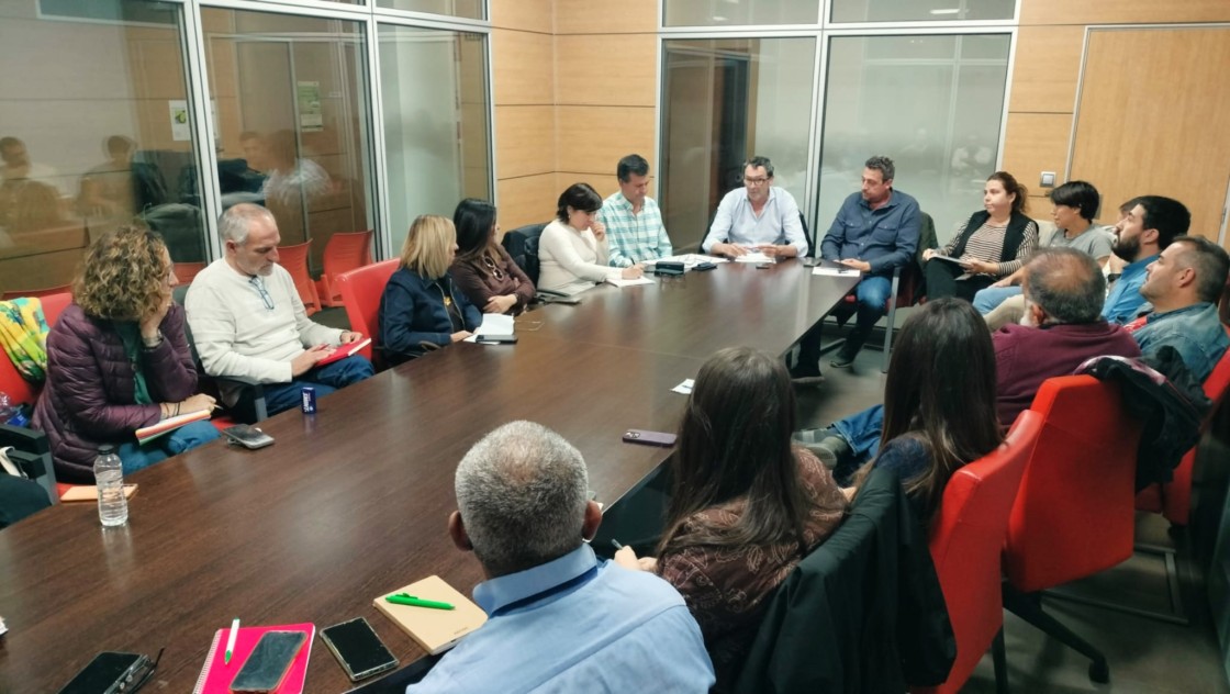 El PSOE defiende sus logros frente a la inacción del PP