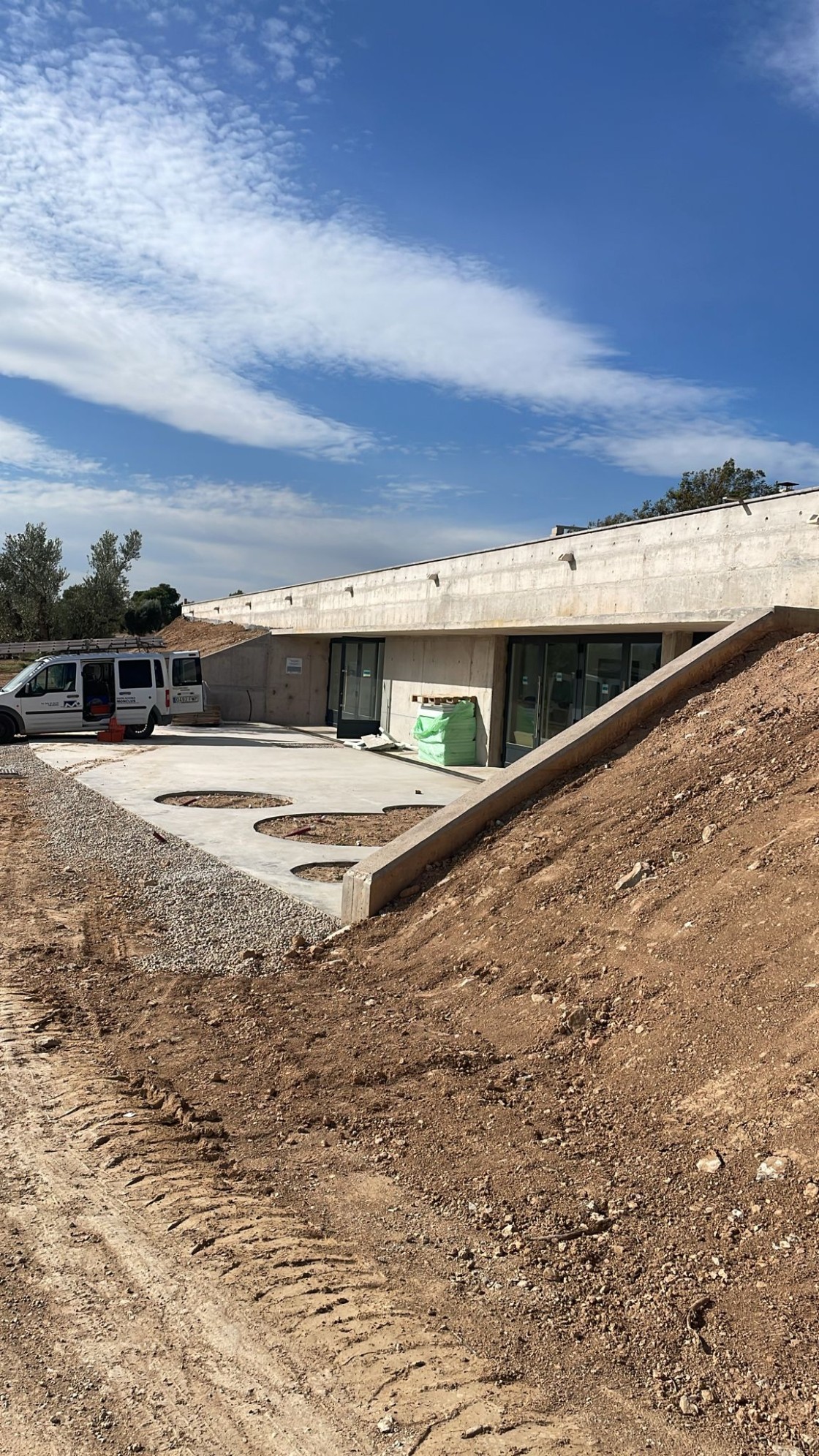 Adjudicadas por 455.770 euros las obras del centro cicloturista y parking de la Vía Verde