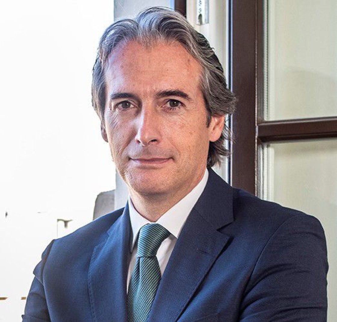 Íñigo de la Serna Hernaiz, vicepresidente de Typsa y exministro de Fomento, ponente del congreso Aragón, Justicia y Empresa: “Lo sensato sería cimentar las infraestructuras sobre acuerdos  con un elevado consenso político”