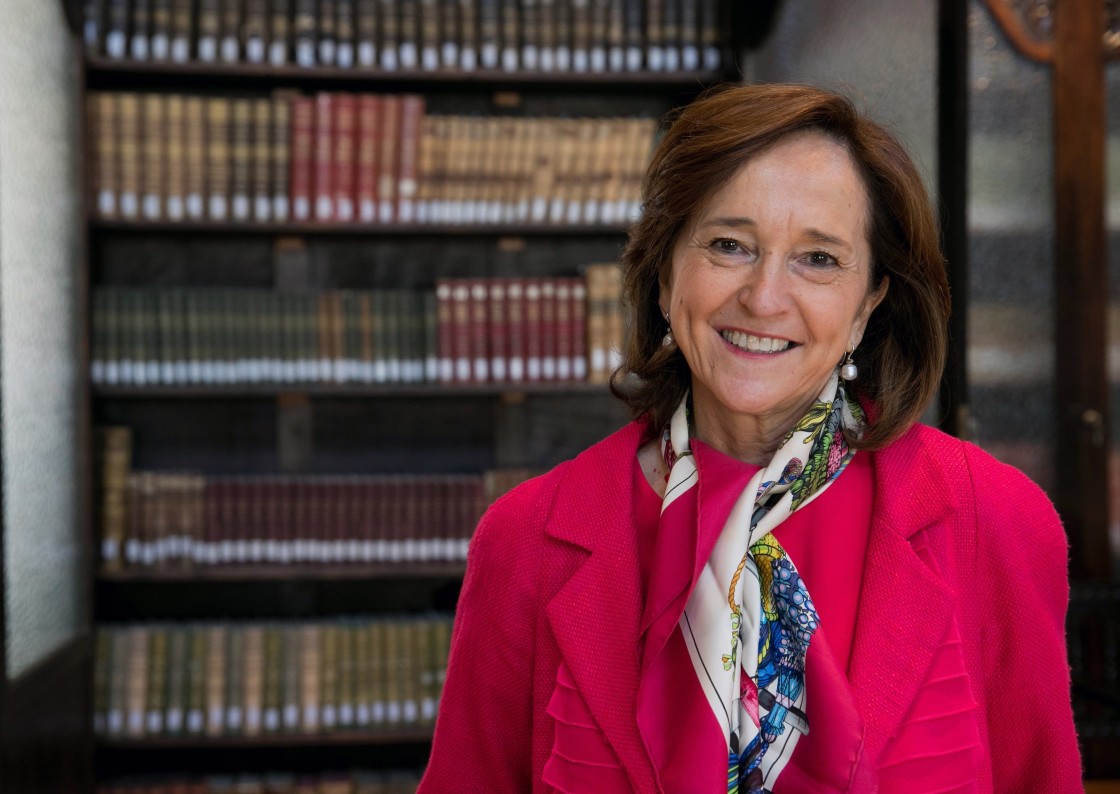 Ana Santos, escritora: “La palabra sigue siendo el acto de libertad más poderoso para la mujer”