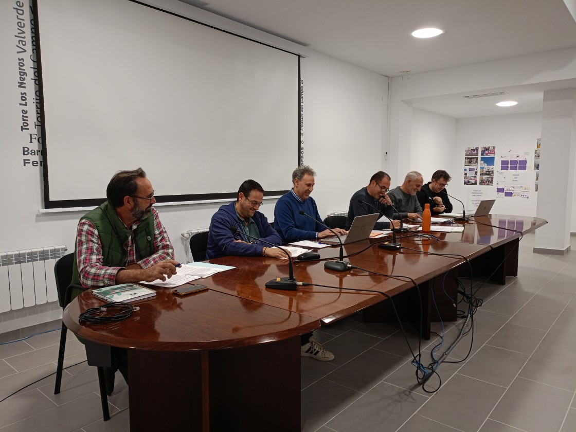 FCC, la empresa encargada de la recogida de basuras en la comarca del Jiloca, estudiará reorganizar el servicio