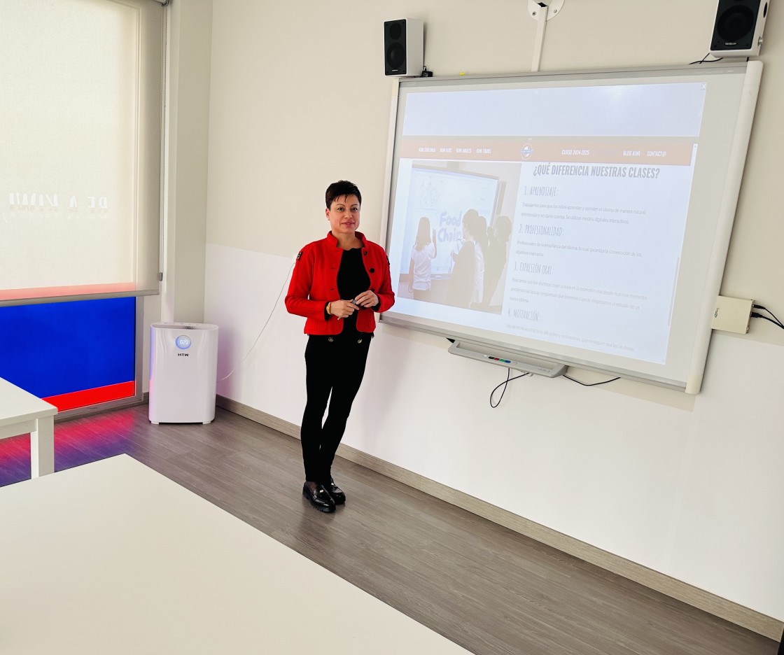 Guadalupe M. Marco Pinzón, profesora de Idiomas: El entusiasmo y el amor por la enseñanza pueden florecer en los escenarios más remotos