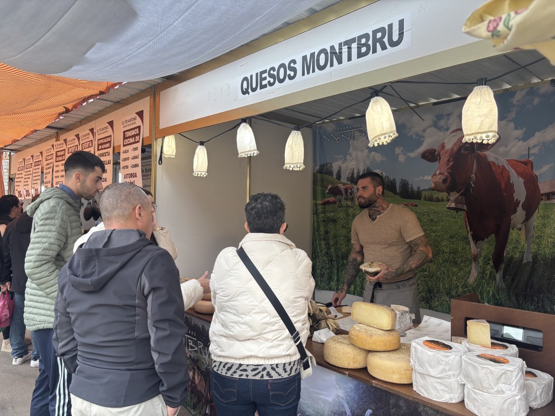 Aguaviva celebra tres décadas de su Feria de Productos y Servicios del Medio Rural