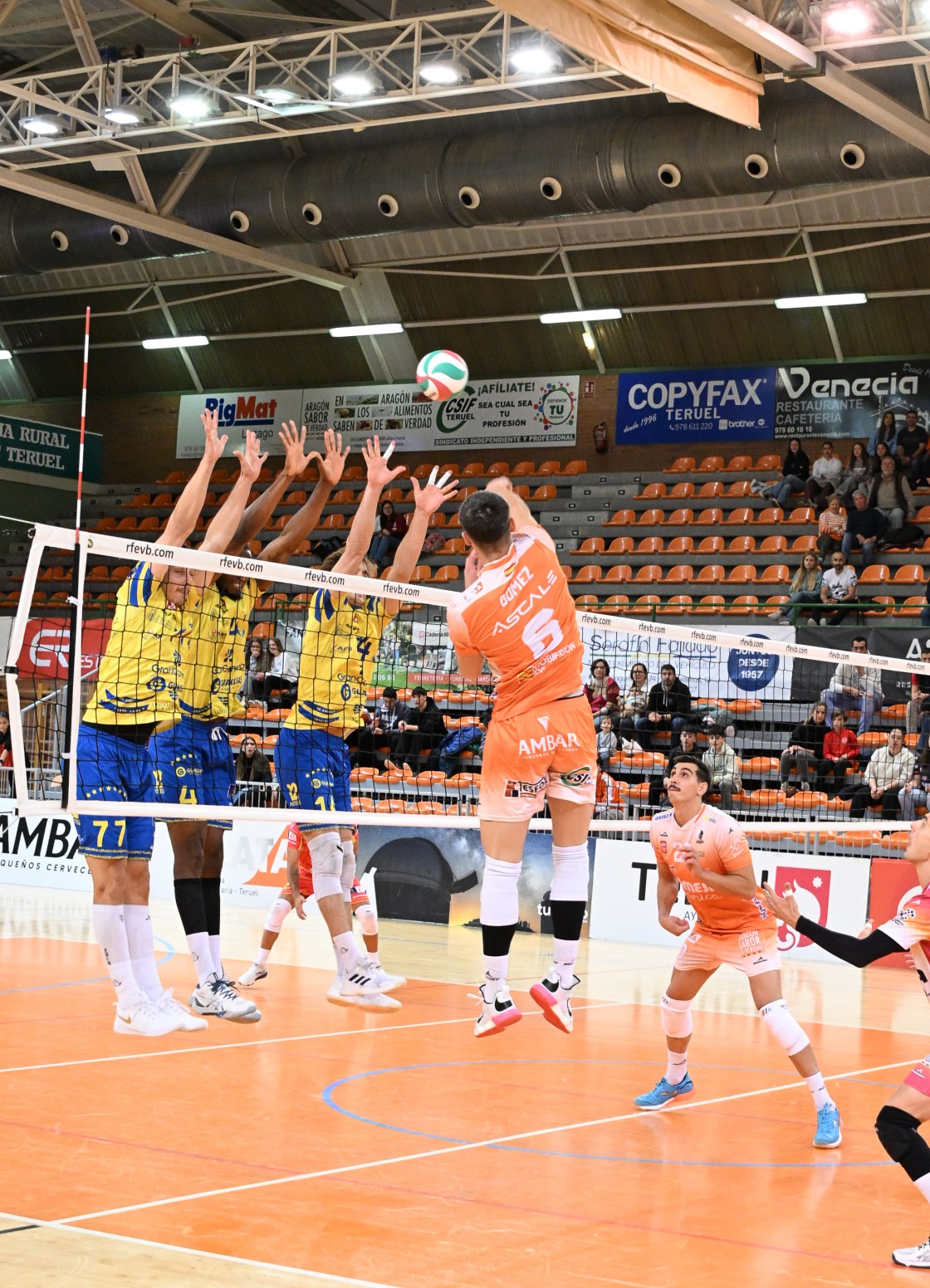 Pamesa eleva su nivel, pero no le da para amenazar el triunfo de Guaguas en Los Planos (1-3)