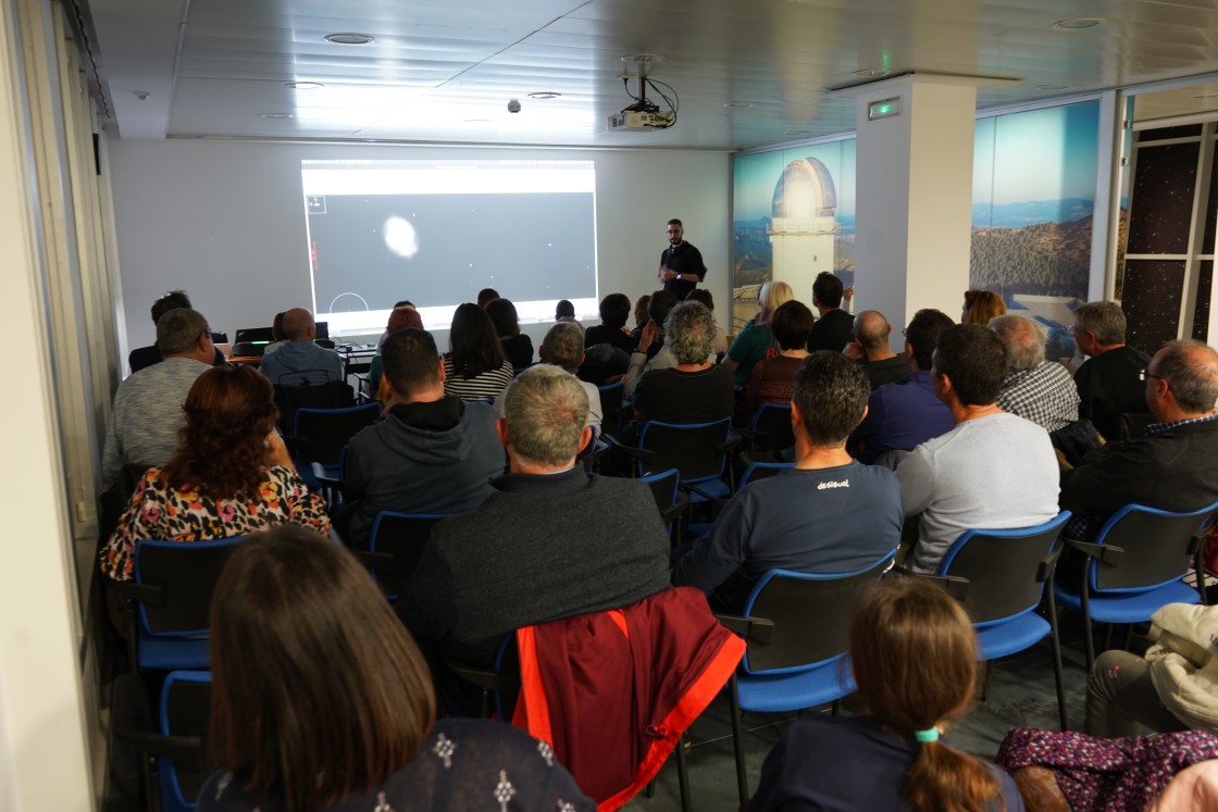 Los turolenses viajan a las profundidades del Cosmos con los científicos del Cefca