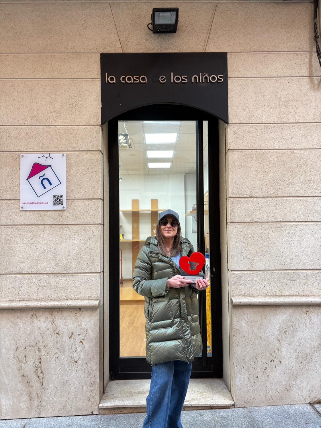 Teresa Anadón, comerciante del centro histórico de Teruel: “Hace falta apoyo institucional al pequeño comercio porque da vida a las ciudades”