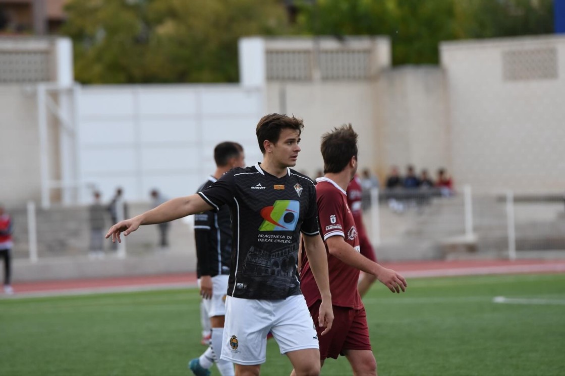 El Alcañiz CF regresa a la victoria en casa y afianza su plaza de líder en la categoría