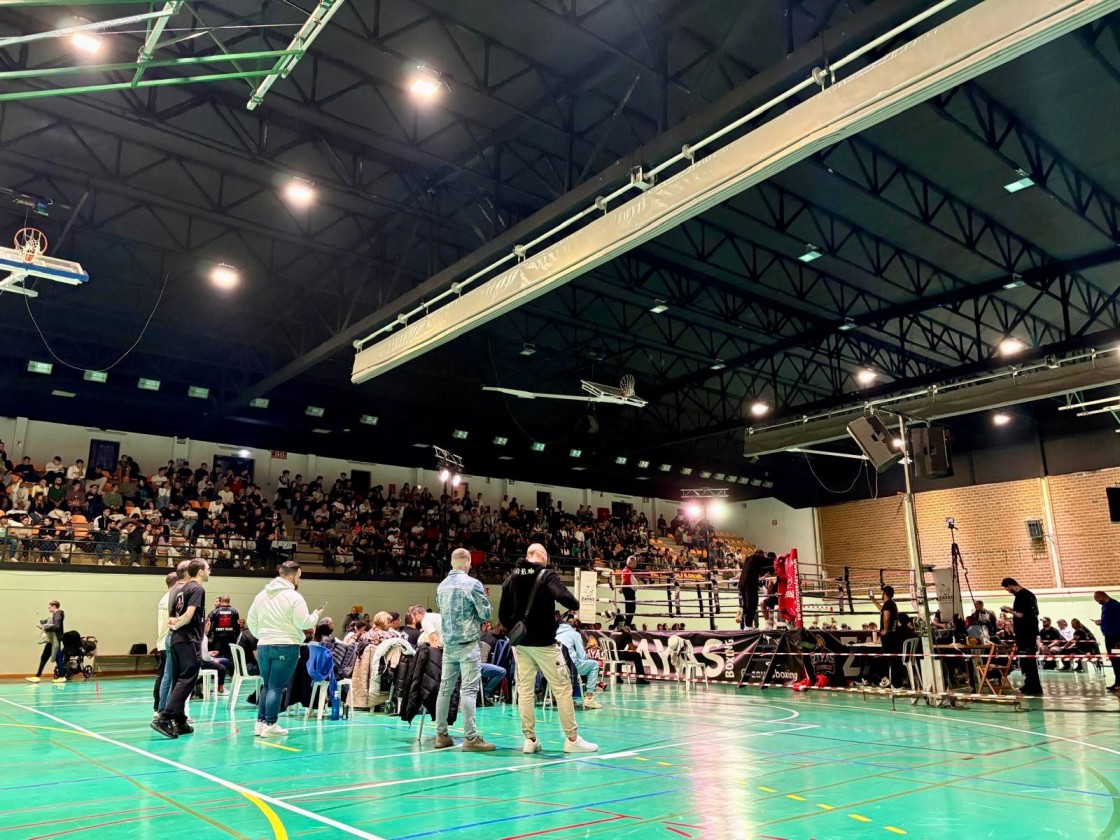 Las Viñas pone  a vibrar a 400 personas con combates de nivel en el V Torneo Mudéjar