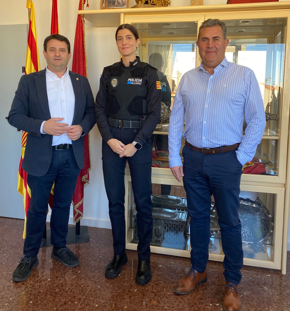 Alcañiz eleva a 25 los efectivos de su Policía Local con una agente más