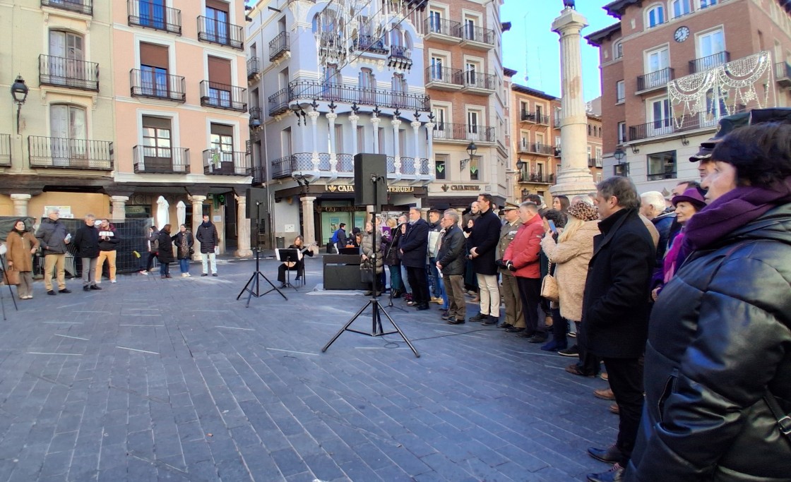 Teruel reivindica la unidad institucional contra la violencia de género en el 25N
