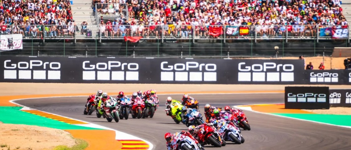 Circuitos urbanos, petrodólares o China... MotoGP cierra temporada con ojo global para el futuro