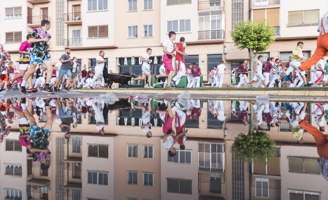 Rubén López Diéguez presenta ‘El toro ensogado. Historia, cultura y tradición’