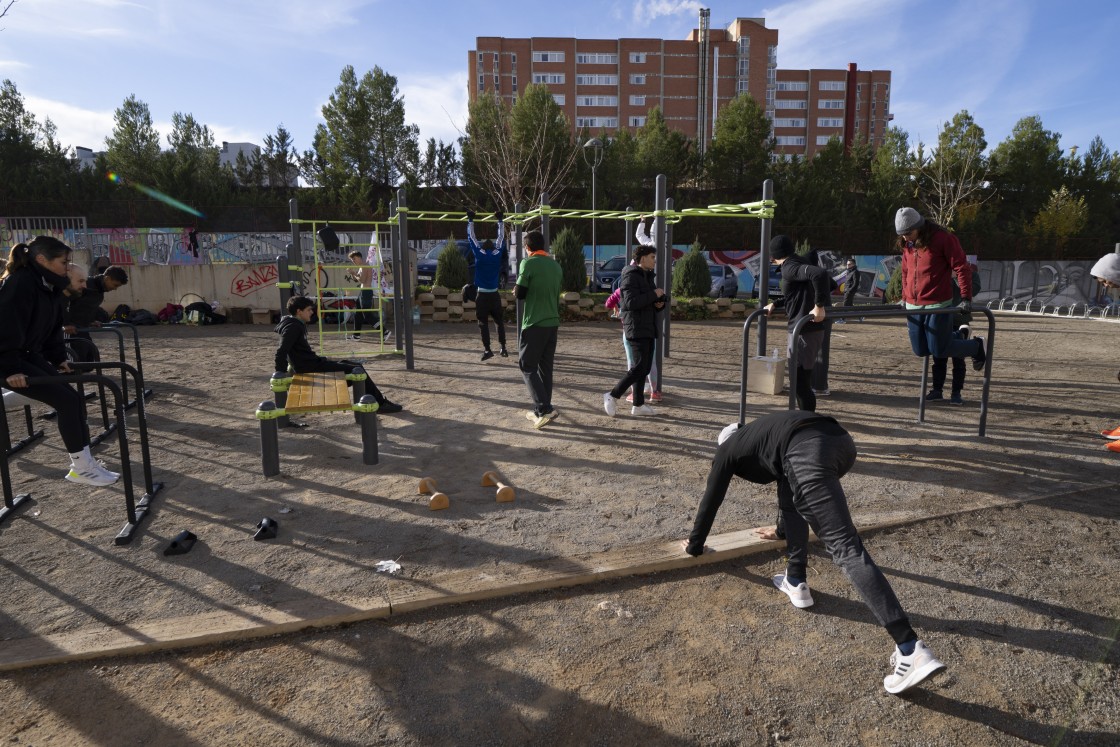 Teruel descubre la calistenia en el Barbarian Challenge 2025