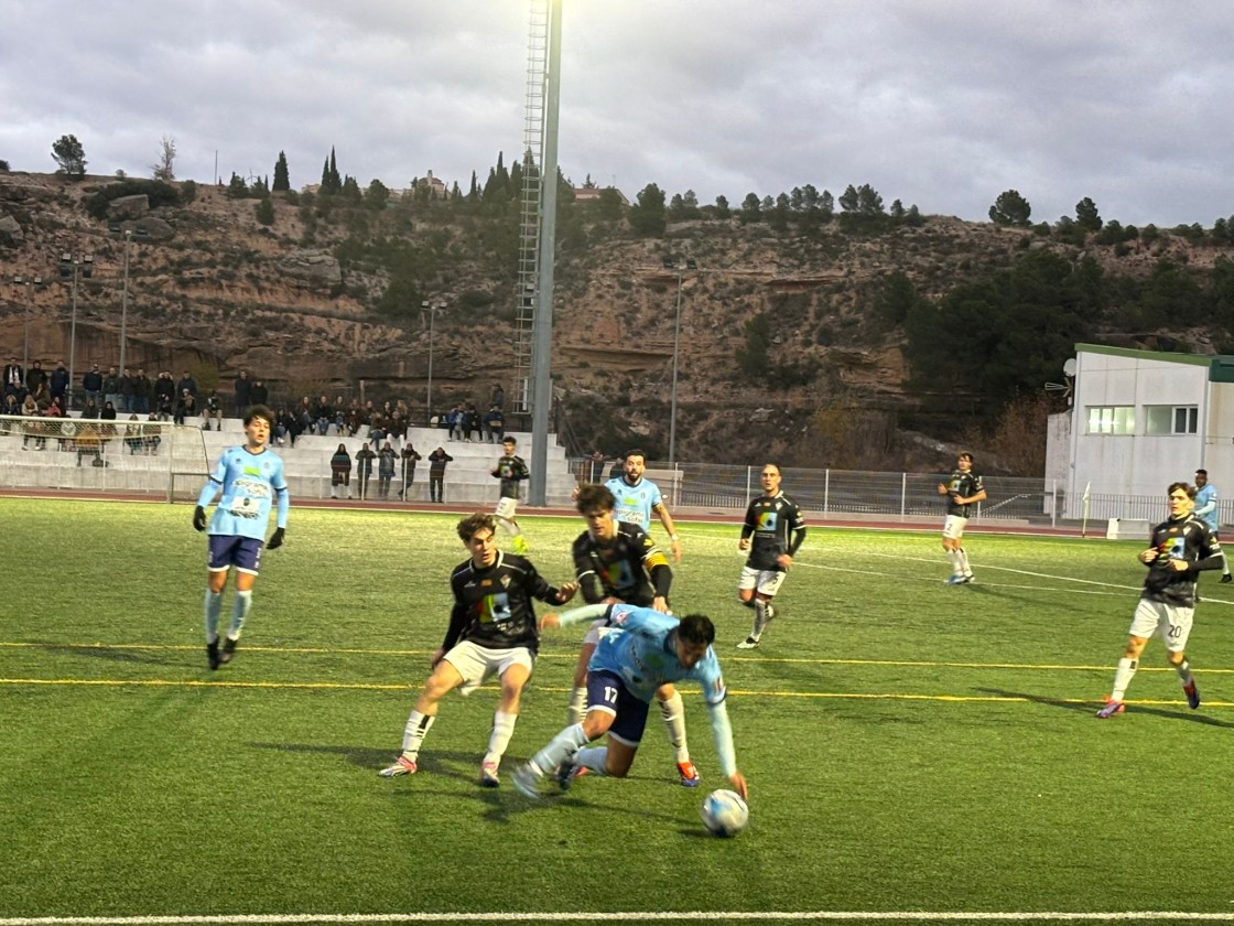 El Brea acaba con dos años de imbatibilidad del Alcañiz en casa (1-2)
