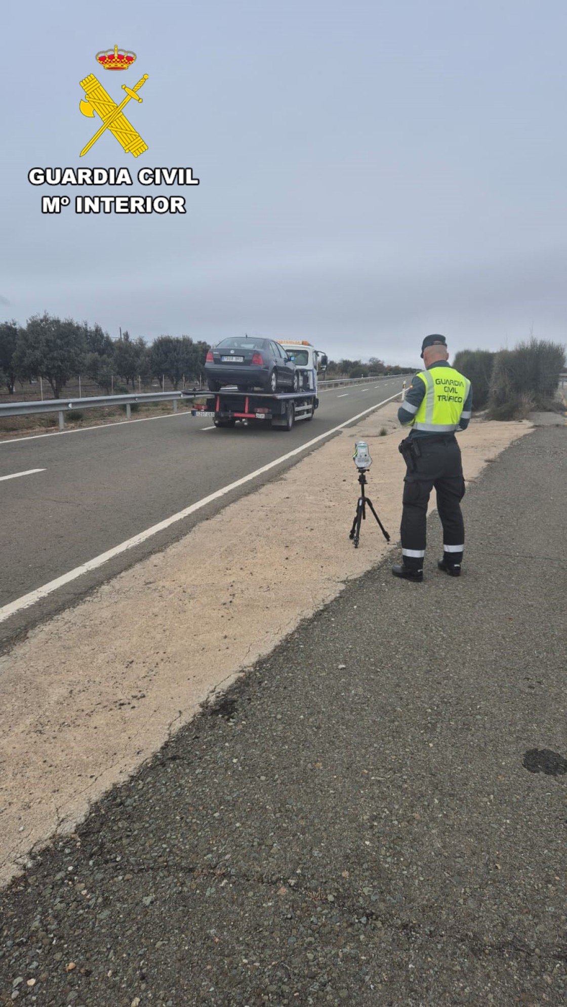 La Guardia Civil de Teruel detiene a un conductor que circulaba a más del doble de la velocidad máxima permitida en Monreal