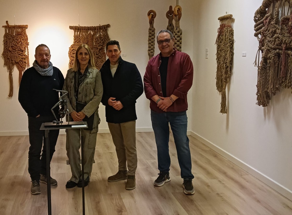 Valero, Diego Arribas y Córdoba Llamazares inauguran ‘Raíz y Materia’