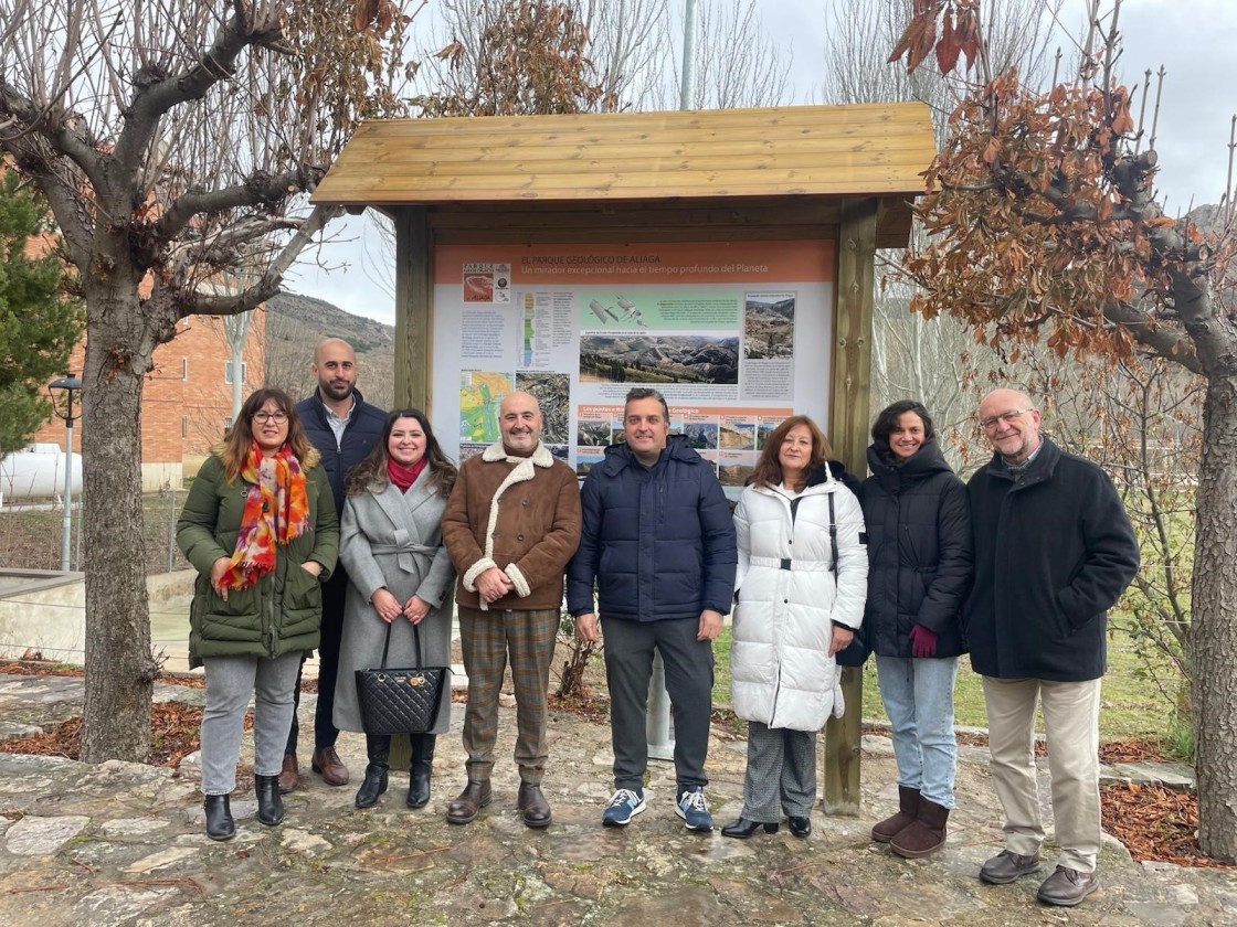 El Parque Geológico  de Aliaga renueva la señalética e incluye QRs