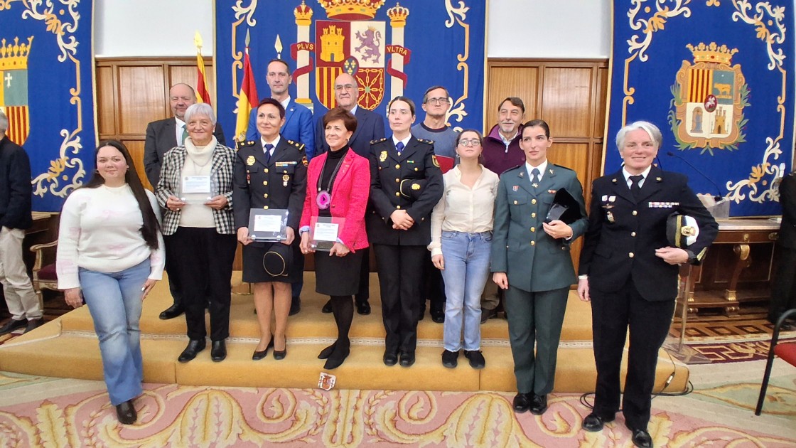 El subdelegado repudia la “polarización”  y reivindica los logros de la democracia