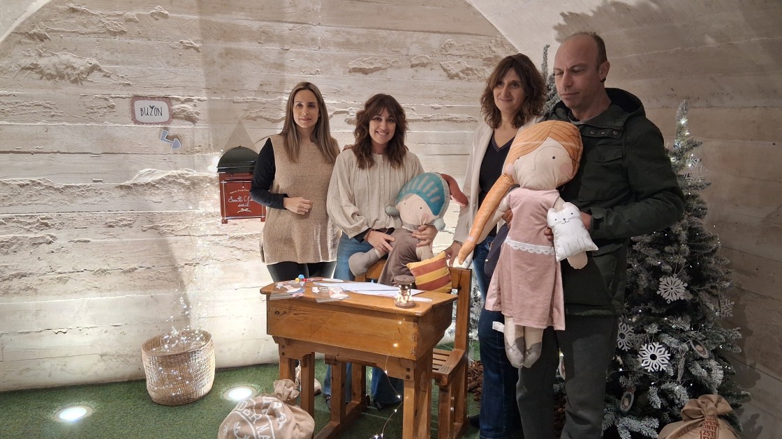 Manos turolenses para hacer  nuevos artículos de la tienda Amantes