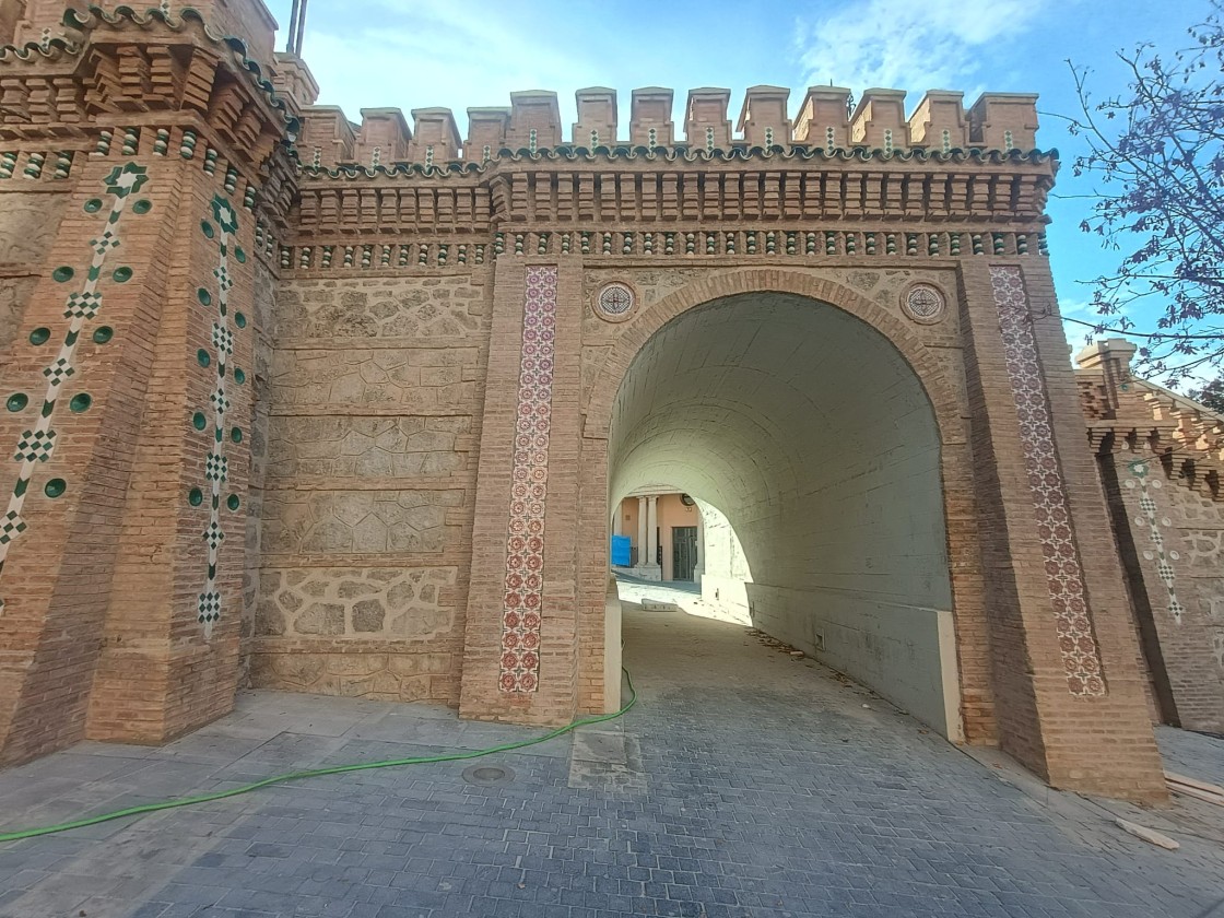 La restauración de la Escalinata neomudéjar culmina una nueva fase