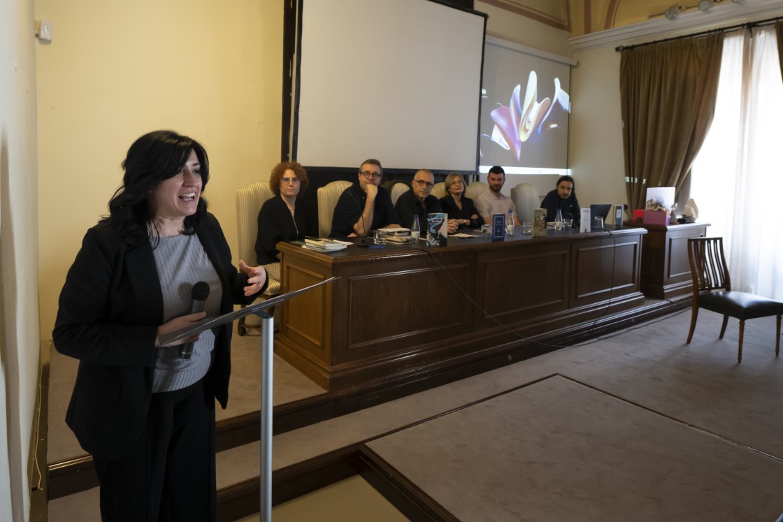 Ana Santos, Antón Castro o Miguel Mena, candidatos al Premio de la Crítica de la PPT