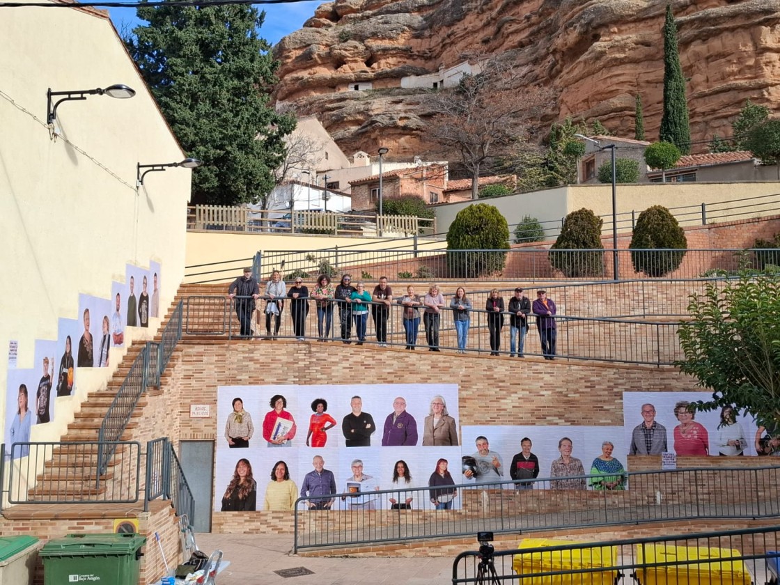 Alcorisa exhibe la riqueza de su diversidad con la exposición 'Semblanzas' de la DGA