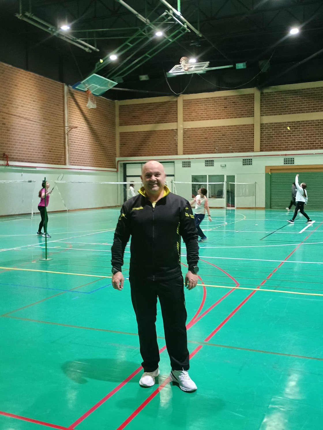 Javier Marta,  campeón de España de bádminton: “Se sorprenden mucho en otras provincias por la cantidad y el nivel de los jugadores de aquí”