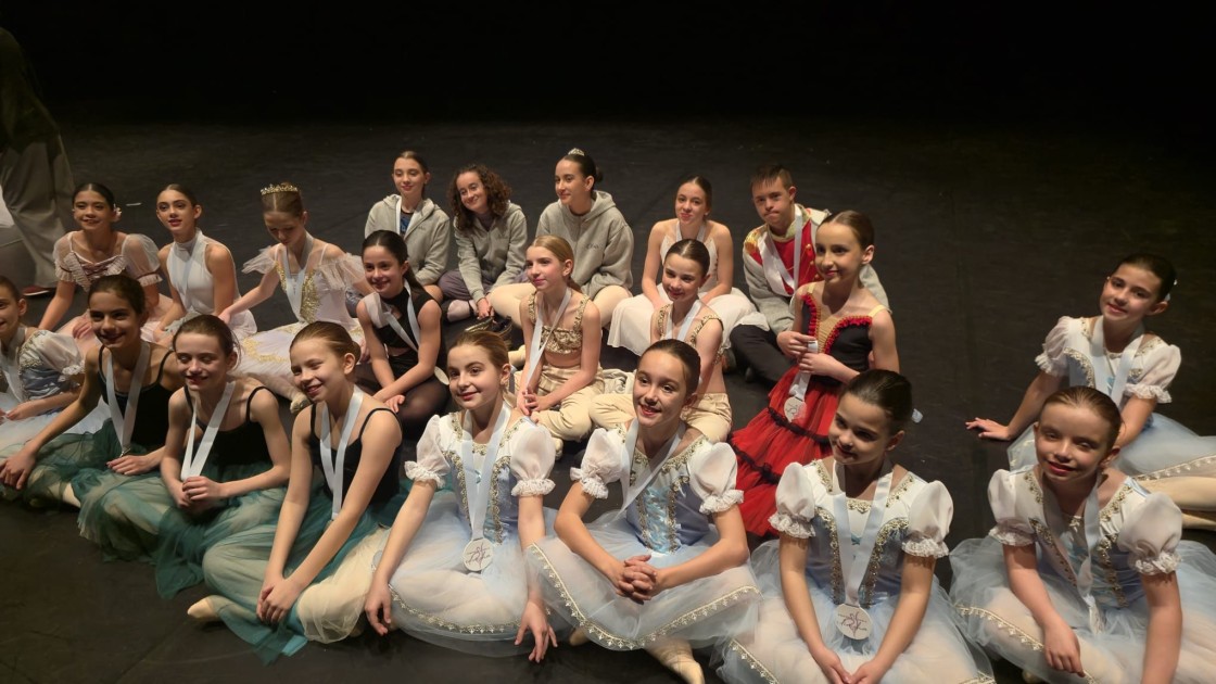 El Festival de Navidad de Las Torres convoca a casi cien bailarines de todas las edades