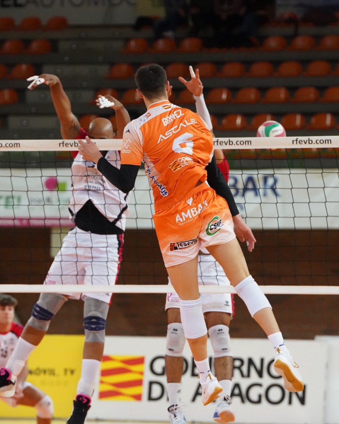 Valencia, la siguiente cumbre en la escalada del Pamesa Teruel (18:30 horas)