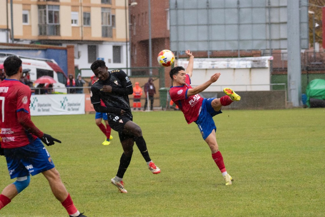 El Club Deportivo Teruel vuelve a la victoria en Pinilla tras vencer al Algeciras (1-0)