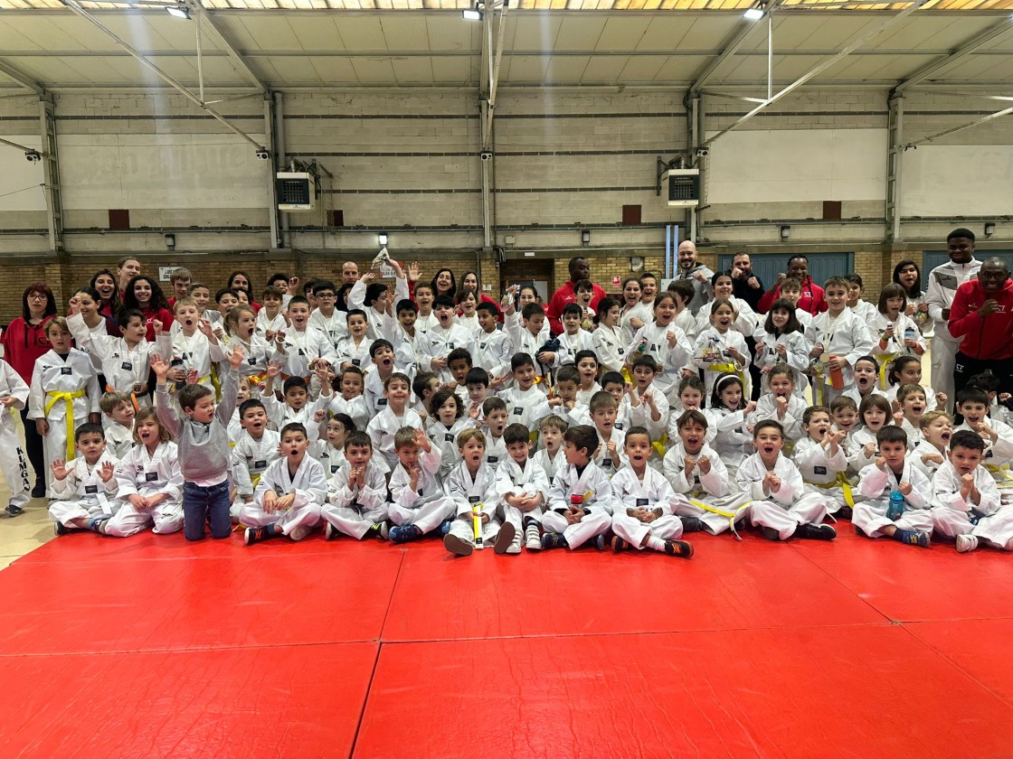 Grand Slam navideño de taekwondo a cargo del Cabral Team en Alcañiz