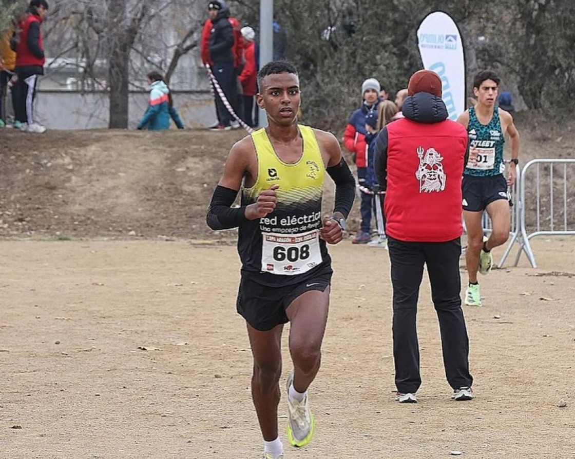 Bautismo de Mabi Addi para Triatlon La Val en la Copa de Zuera de Cross