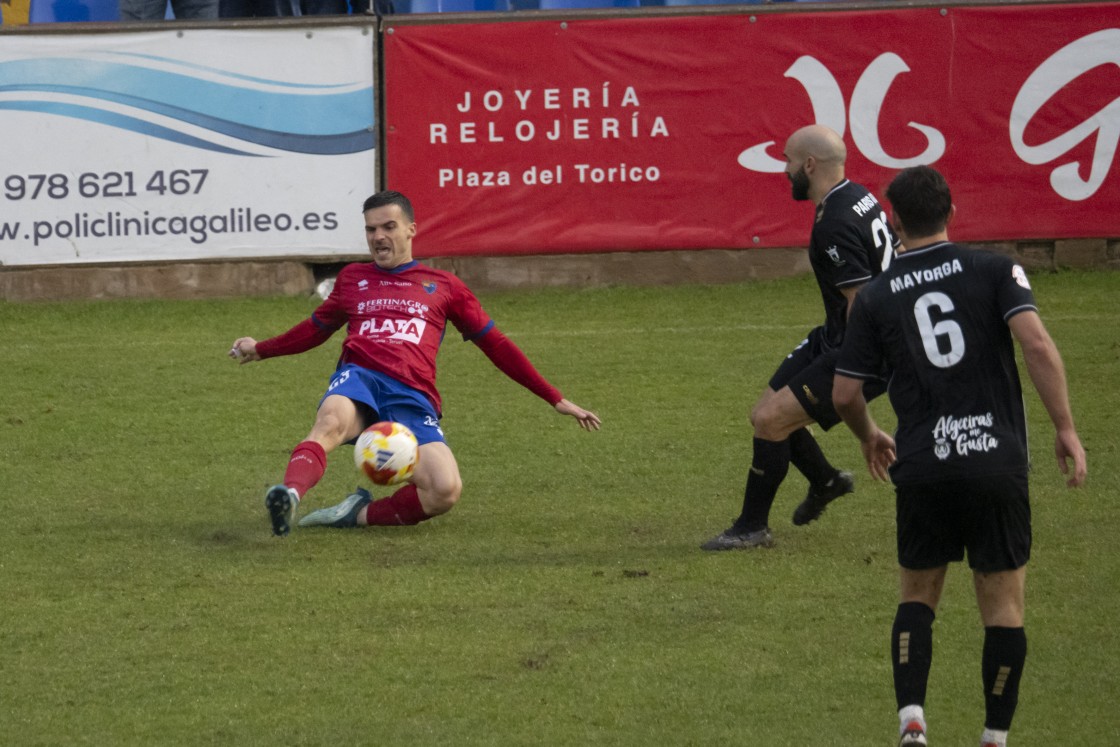 Las pruebas médicas descartan una lesión mayor de Manel Royo