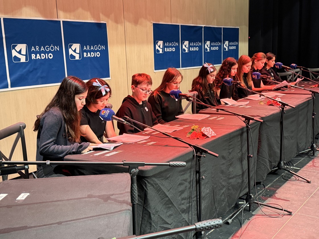 ‘Alicia en el país de las Maravillas’ toma color navideño y voz turolense