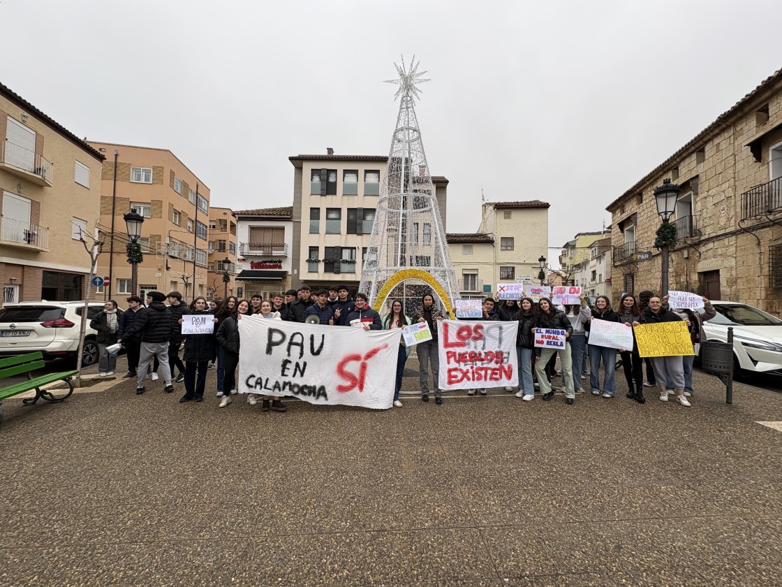 Los institutos del Jiloca se concentran ante la posibilidad de perder la sede para la PAU