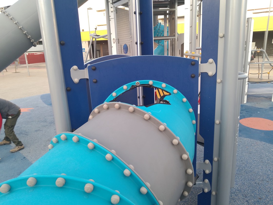 Vandalizan la nave espacial infantil  de la plaza de la Cultura en la capital