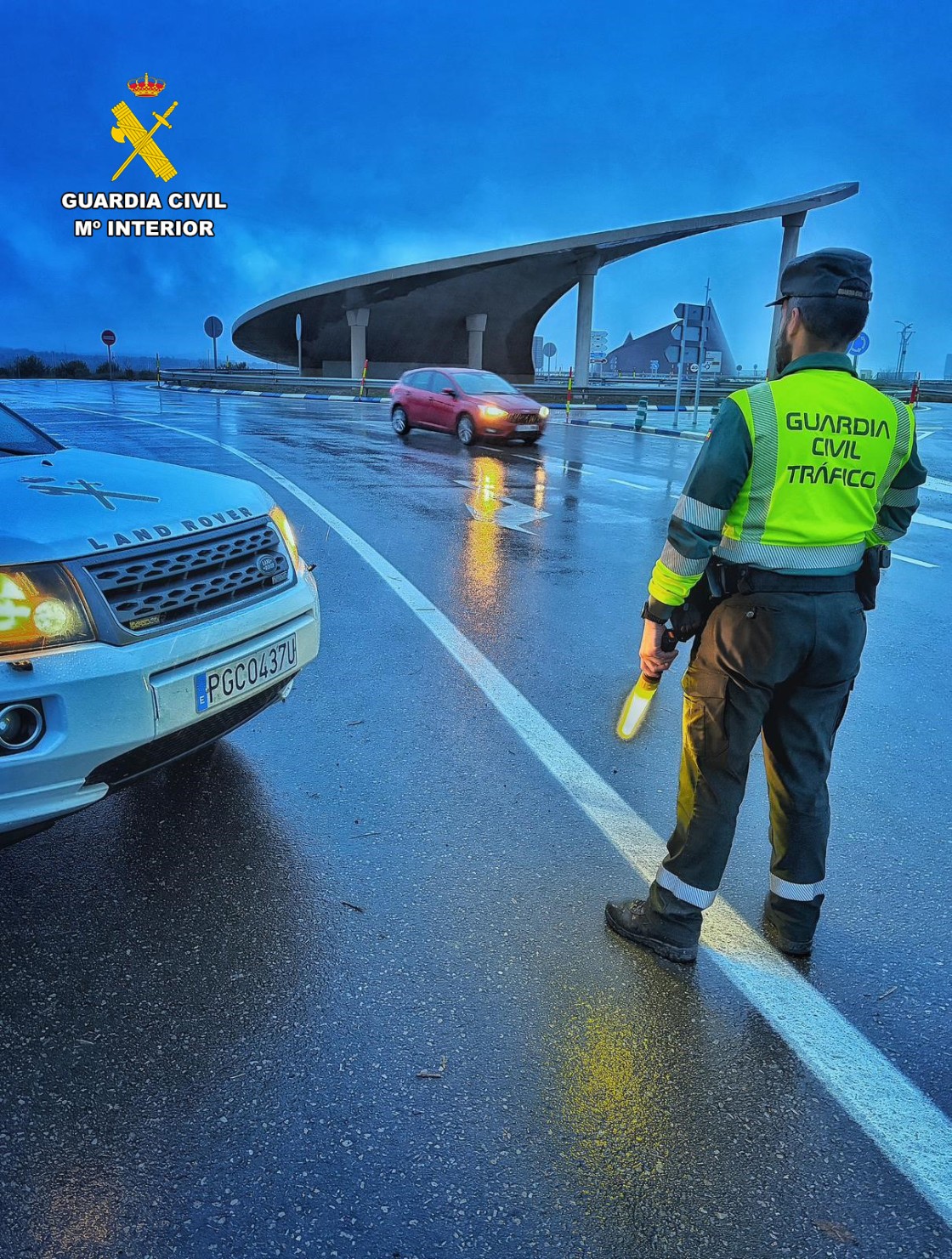 La Guardia Civil de Teruel investiga a un conductor por impago de combustible y por conducir teniendo retirado el permiso