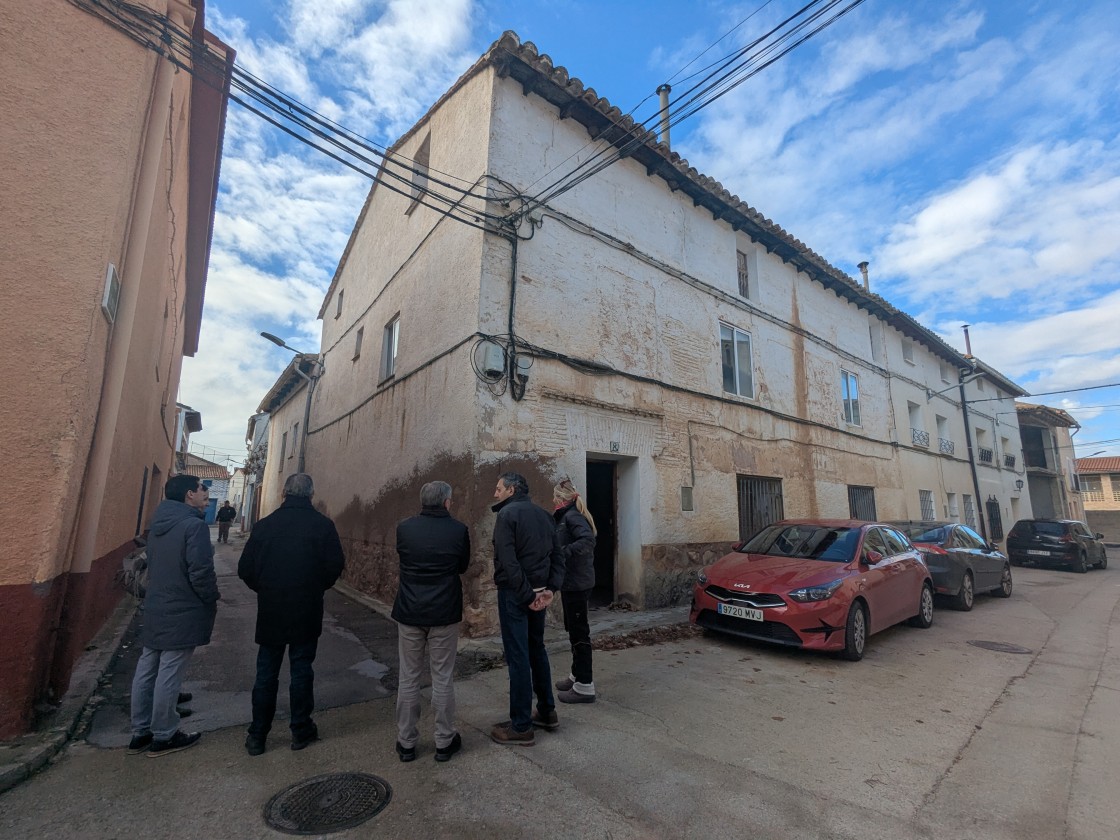 Villafranca compra  la casa del cura para hacer un hostal o viviendas sociales