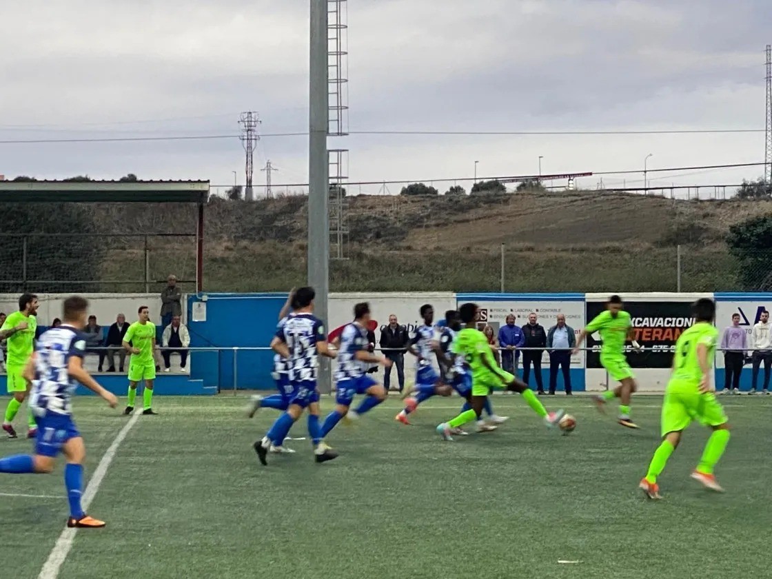 El último vagón del Utrillas para la supervivencia pasa por Casetas