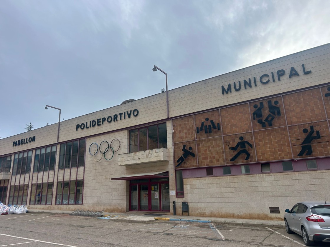 El nuevo gimnasio de Alcorisa, cada vez más demandado, estará listo tras el próximo verano
