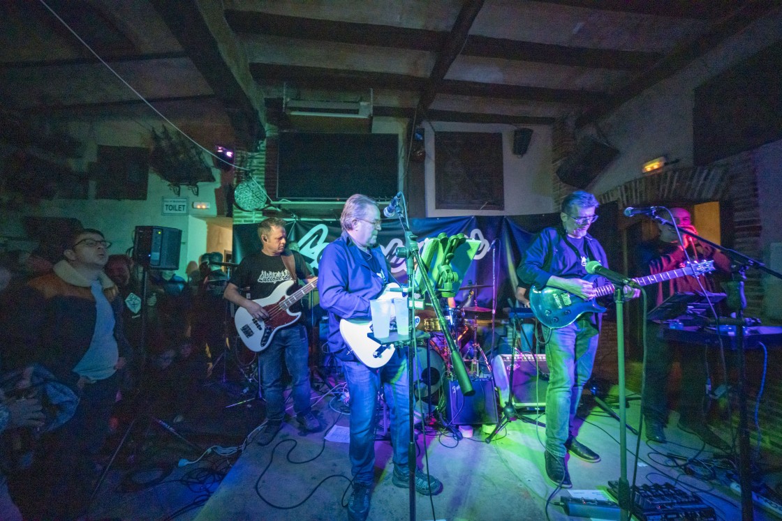 Rock and roll y buena leche en una nueva cita de Luciopercas en El Tozal